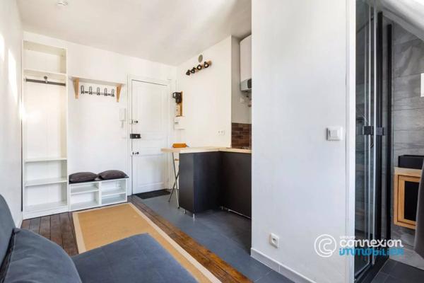 Studette Poissy