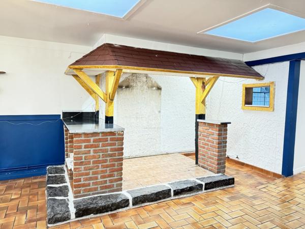 IMMEUBLE MIXTE AVEC FORT POTENTIEL - TOURCOING