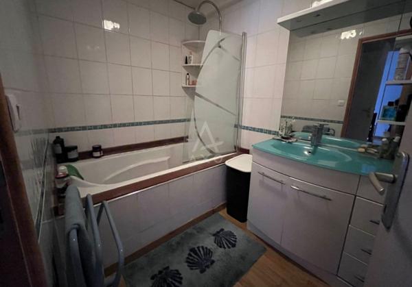 IMMEUBLE MIXTE AVEC FORT POTENTIEL - TOURCOING