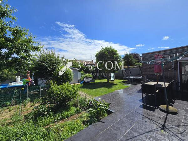 Maison
                                                                                                                                                                                                                                                                                                                        7 pièce(s)                                                                                                                                                                                                          5 chambre(s)                                                                                                                                                                                                          180  m²