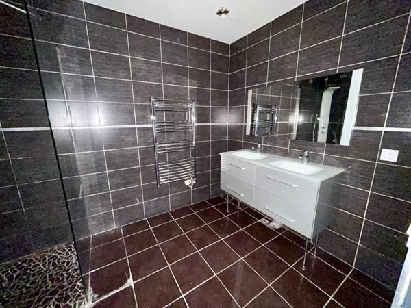 Location Studio 1 pièces 44 m2 à Saint-Quentin