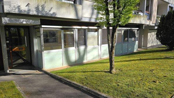 Local Professionnel et commercial à vendre à Vitry-le-François dans la Marne (51300), ref : 51081/968