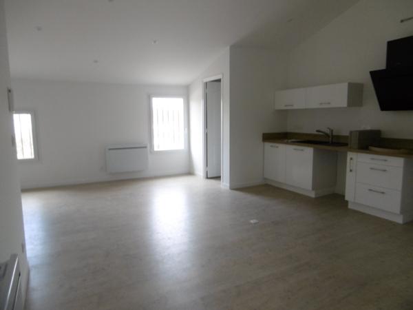 Autre  2 pièce(s)  1 chambre(s)  51 m²