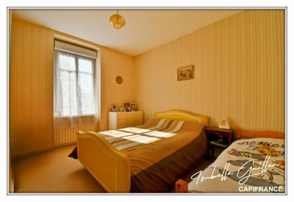 Maison Bourgeoise à vendre 6 pièces CHATEAUMEILLANT (18)