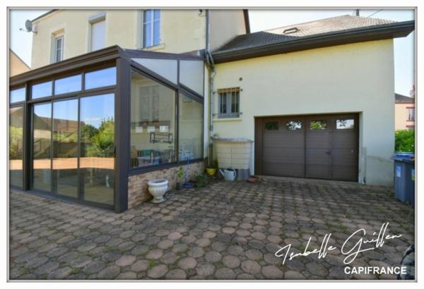 Maison Bourgeoise à vendre 6 pièces CHATEAUMEILLANT (18)