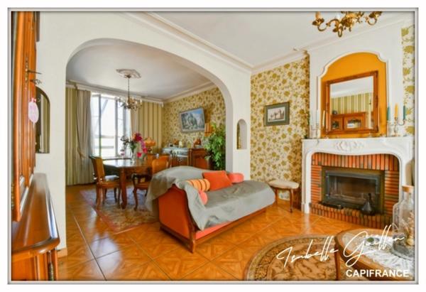 Maison Bourgeoise à vendre 6 pièces CHATEAUMEILLANT (18)