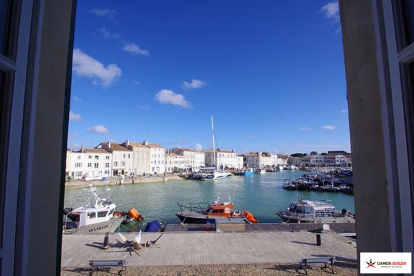 Saint Martin de Ré. Maison sur le port. Saint martin de re