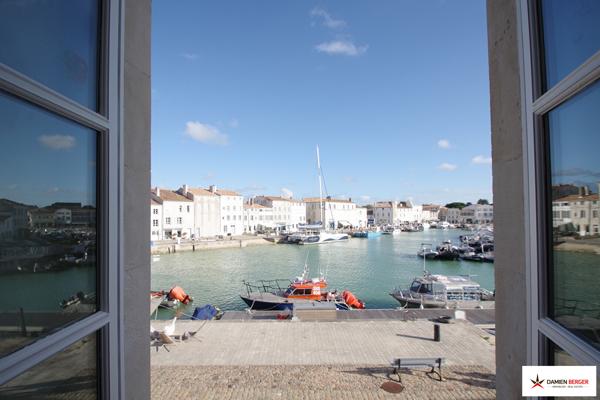 Saint Martin de Ré. Maison sur le port. Saint martin de re