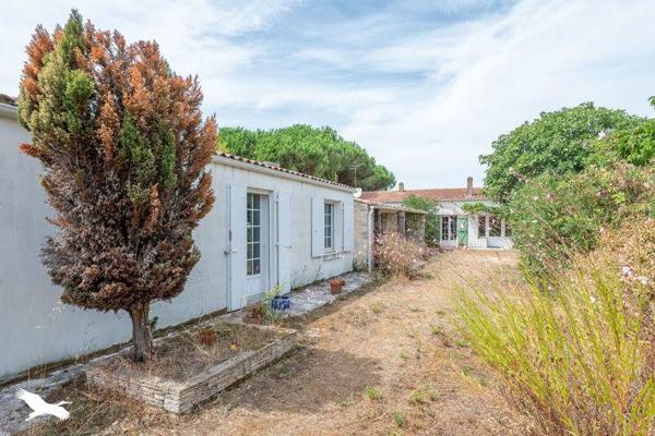 Maison 293 216 € Saint-Pierre-d'Oléron 6 p 106 m² DPE E