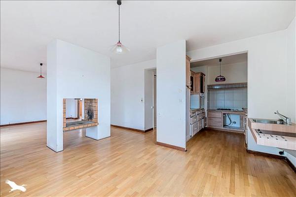 Immeuble à vendre |  Salleboeuf |  293 m²