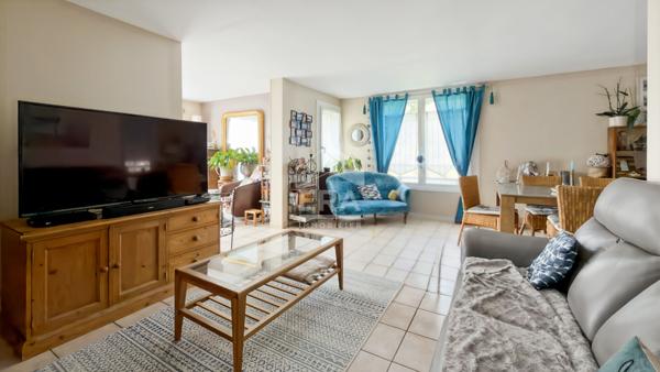 Appartement Nandy 4 pièce(s) 79.33 m2