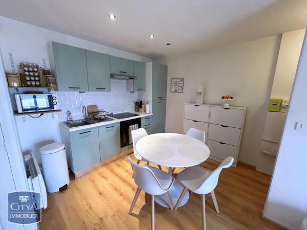Appartement à louer 2 pièces 34.6m² Saint-Quentin (02100)