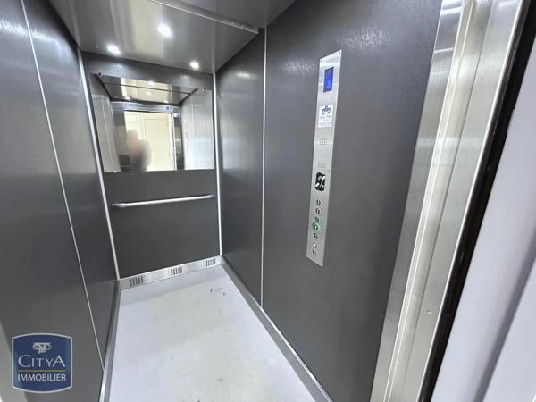 Appartement à louer 2 pièces 34.6m² Saint-Quentin (02100)