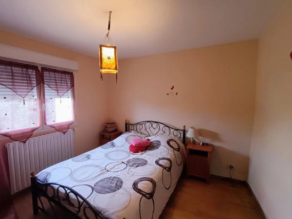 Maison à vendre 8 pièces MONTLIEU LA GARDE (17)