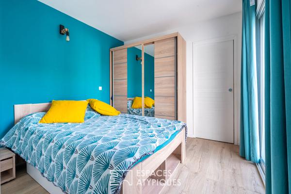 Maison familiale contemporaine avec jardin et dépendance