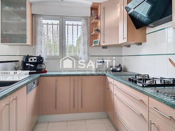 Gigean Local commercial, bureaux 180m² et maison attenante de 120m²