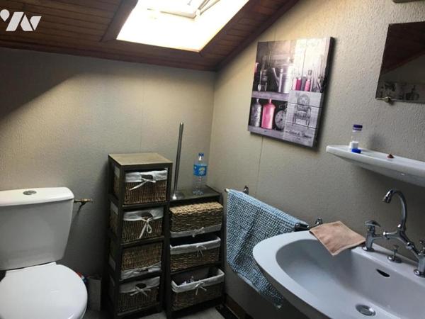 LOYETTES - CHARMANTE MAISON AU BORD DU RHONE