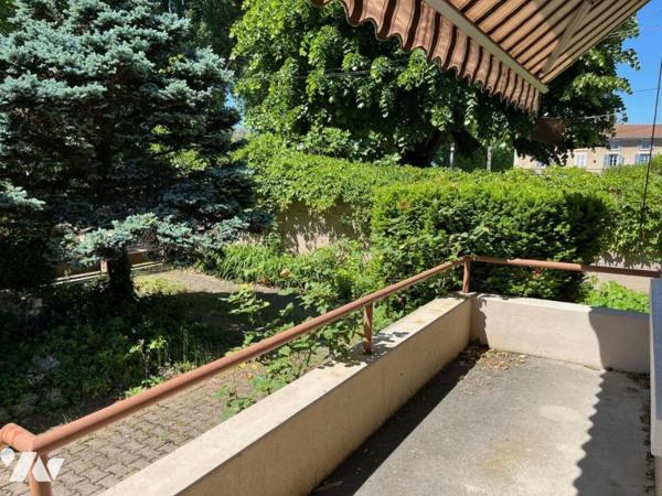 LOYETTES - CHARMANTE MAISON AU BORD DU RHONE