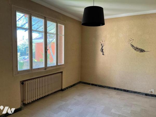 LOYETTES - CHARMANTE MAISON AU BORD DU RHONE