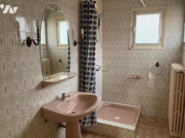 LOYETTES - CHARMANTE MAISON AU BORD DU RHONE