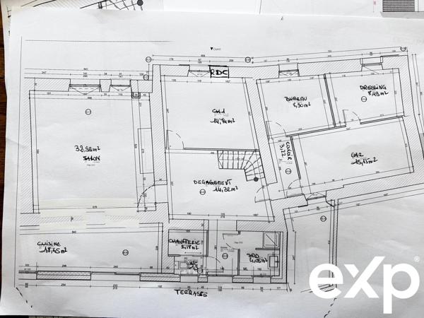 Maison  d'env. 200 m2 -6 ch et un T2 indépendante