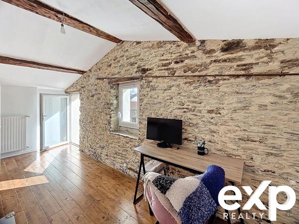 Maison  d'env. 200 m2 -6 ch et un T2 indépendante