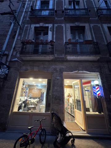 Immeuble de rapport - 3 appartements et un local commercial