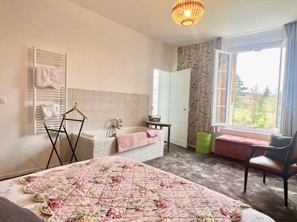 Magnifique maison de Maître du XIXè s. rénovée avec respect des codes de l'ancien