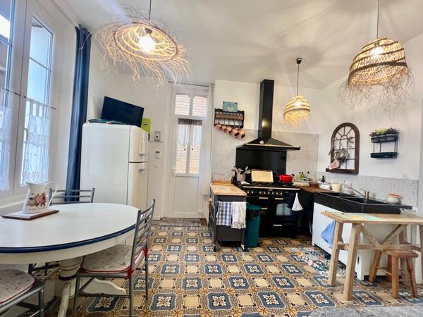 Magnifique maison de Maître du XIXè s. rénovée avec respect des codes de l'ancien