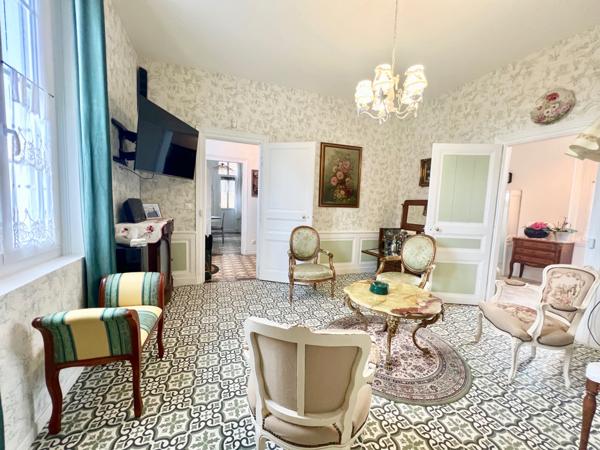 Magnifique maison de Maître du XIXè s. rénovée avec respect des codes de l'ancien