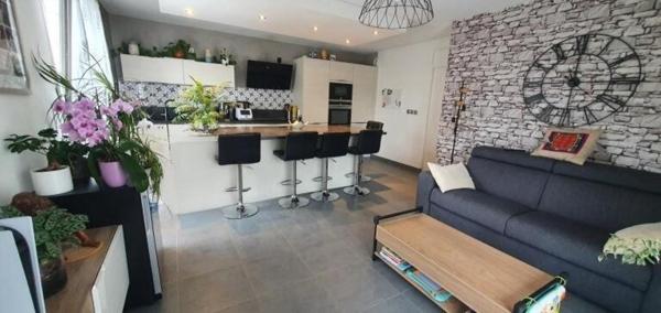 APPARTEMENT REZ DE JARDIN AVEC TERRASSE