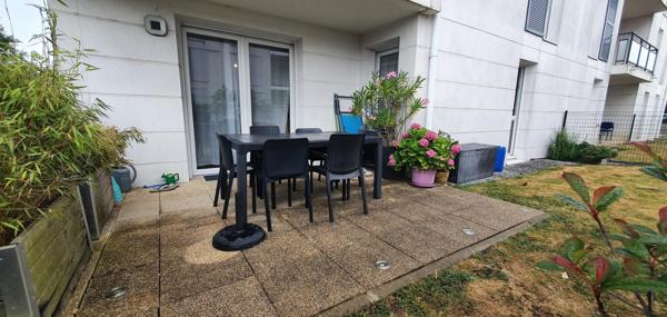 APPARTEMENT REZ DE JARDIN AVEC TERRASSE