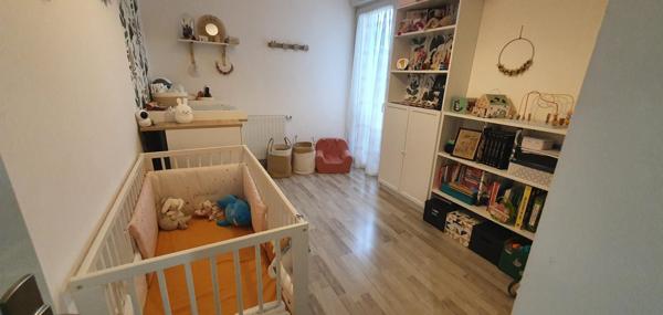 APPARTEMENT REZ DE JARDIN AVEC TERRASSE