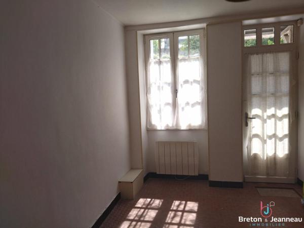 MAISON F3 à LASSAY-LES-CHATEAUX