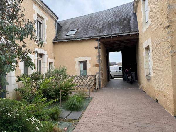 Immeuble en centre ville de Parigné l’évêque