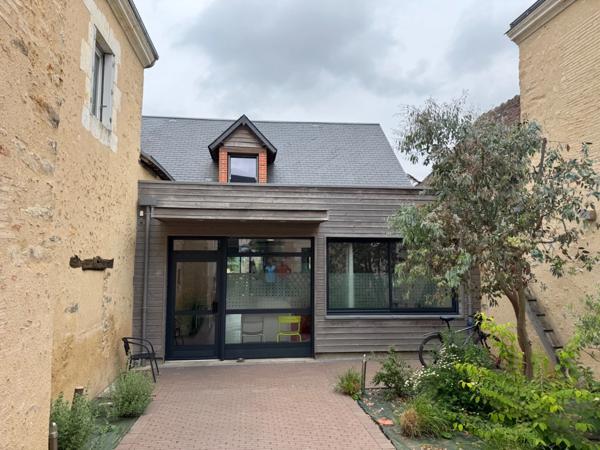 Immeuble en centre ville de Parigné l’évêque