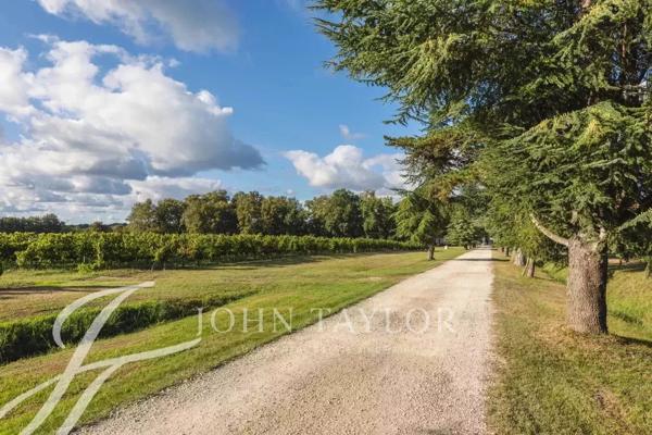 Entre deux Mers - Domaine de charme 30ha - John Taylor