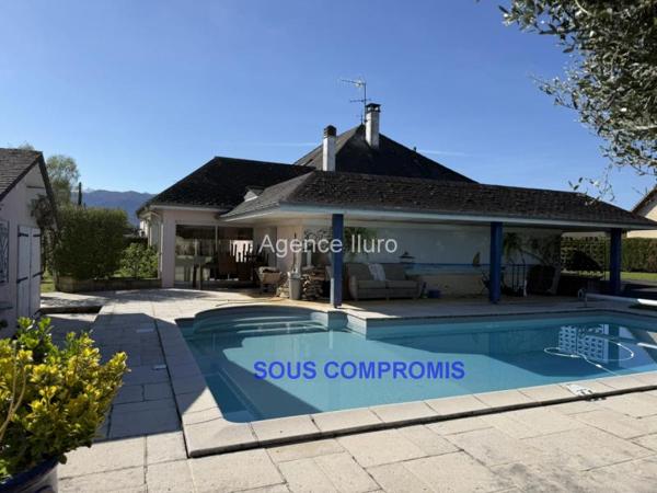Maison - Proximite oloron-sainte-marie - Réf.:205399 PROXIMITE DIRECTE D'OLORON - BELLE MAISON T5 AVEC PISCINE ET VUE SUR LES PYRENEES ***SOUS COMPROMIS ***