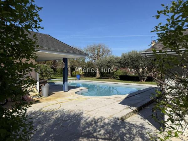 Maison - Proximite oloron-sainte-marie - Réf.:205399 PROXIMITE DIRECTE D'OLORON - BELLE MAISON T5 AVEC PISCINE ET VUE SUR LES PYRENEES ***SOUS COMPROMIS ***