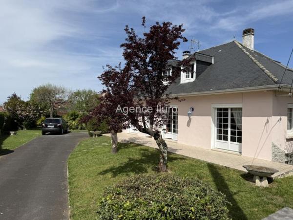 Maison - Proximite oloron-sainte-marie - Réf.:205399 PROXIMITE DIRECTE D'OLORON - BELLE MAISON T5 AVEC PISCINE ET VUE SUR LES PYRENEES ***SOUS COMPROMIS ***
