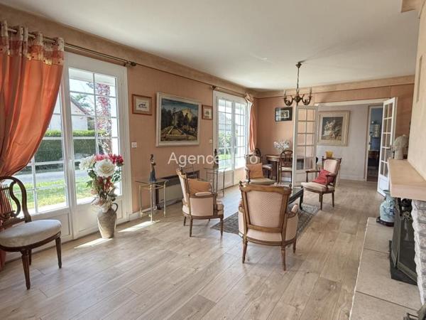 Maison - Proximite oloron-sainte-marie - Réf.:205399 PROXIMITE DIRECTE D'OLORON - BELLE MAISON T5 AVEC PISCINE ET VUE SUR LES PYRENEES ***SOUS COMPROMIS ***
