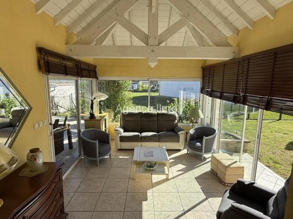 Maison - Proximite oloron-sainte-marie - Réf.:205399 PROXIMITE DIRECTE D'OLORON - BELLE MAISON T5 AVEC PISCINE ET VUE SUR LES PYRENEES ***SOUS COMPROMIS ***