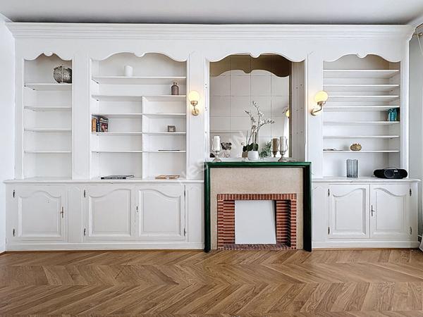 HYPER CENTRE - DROIT AU STATIONNEMENT