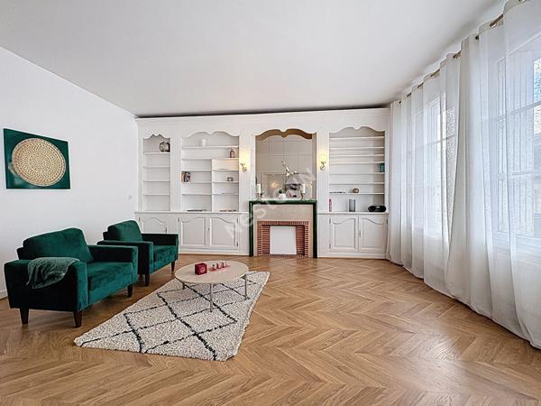 HYPER CENTRE - DROIT AU STATIONNEMENT