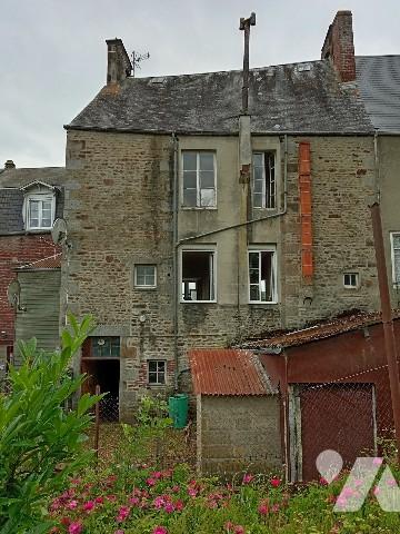 A vendre maison de bourg en pierre, sur TINCHEBRAY-BOCAGE