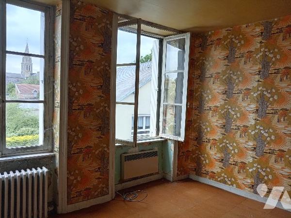 A vendre maison de bourg en pierre, sur TINCHEBRAY-BOCAGE