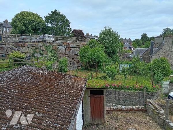A vendre maison de bourg en pierre, sur TINCHEBRAY-BOCAGE