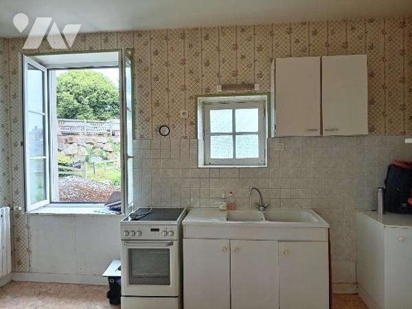 A vendre maison de bourg en pierre, sur TINCHEBRAY-BOCAGE