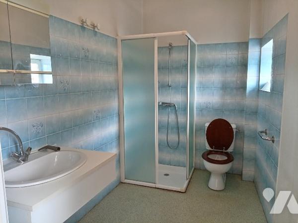 A vendre maison de bourg en pierre, sur TINCHEBRAY-BOCAGE