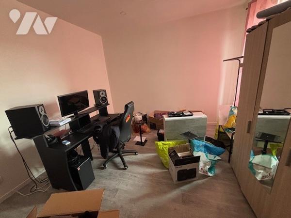 UNE MAISON A USAGE D'HABITATION